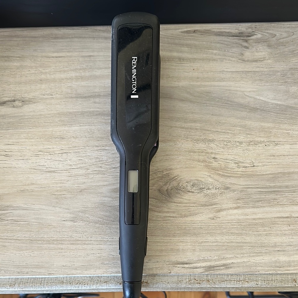 Remington Black Hair Styling Tool